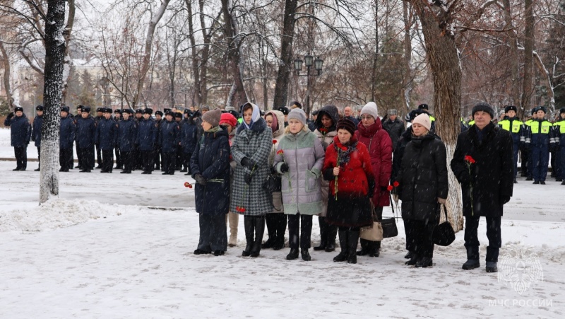 В Тюмени почтили память сотрудников МВД