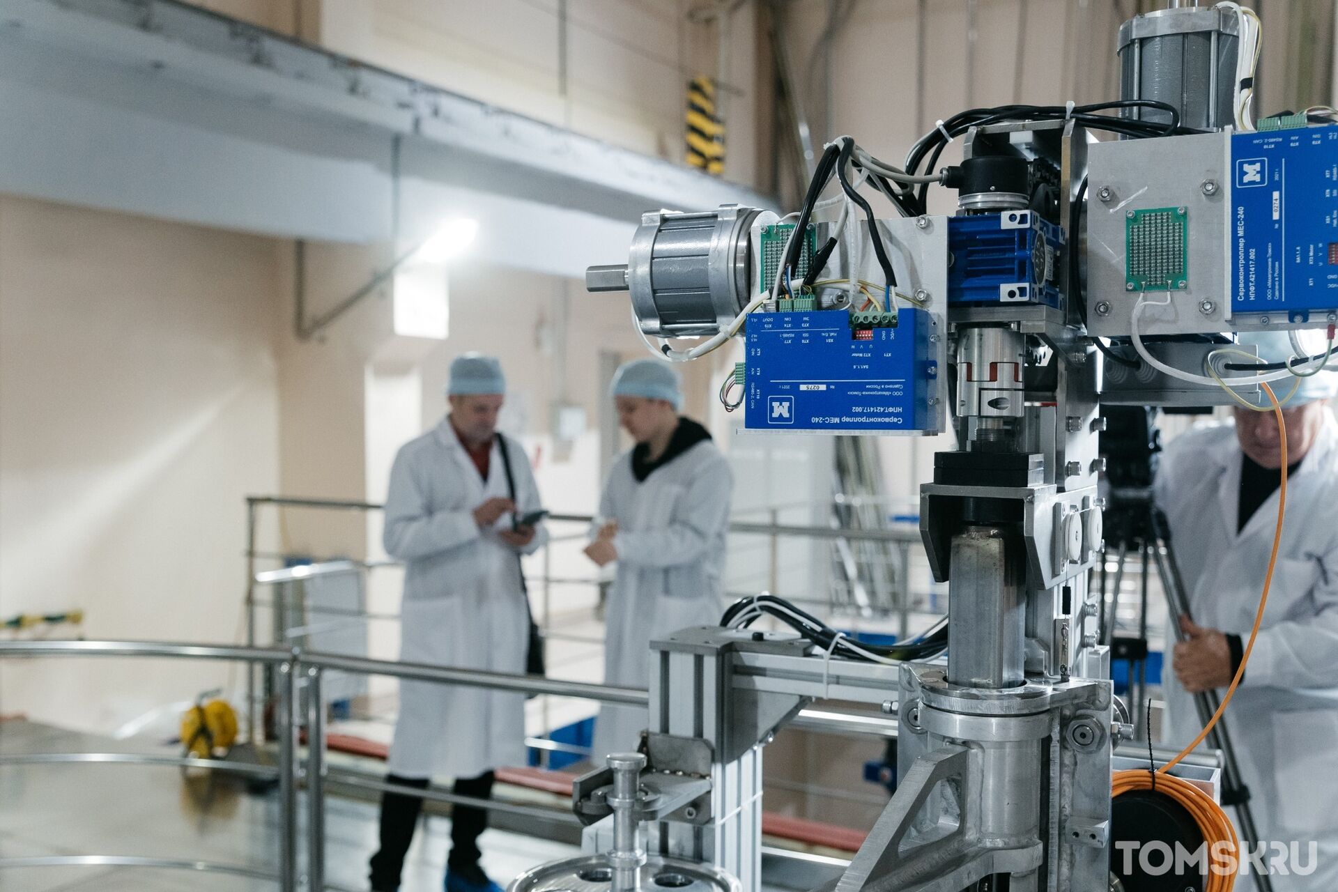 российское производство больших. большое производство. российское производство больших. завод машиностроения. ярославль цеха шинного завода.