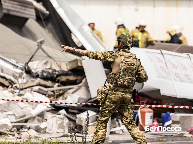 В Белгороде беспилотник ВСУ атаковал автозаправку (фоторепортаж)