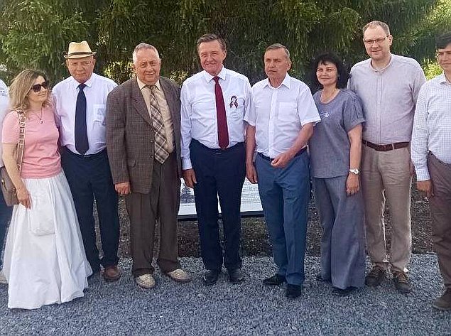 Сергей Рябухин в ходе поездки в регион принял участие в 57-м Всероссийском Пушкинском празднике поэзии в с. Языково Карсунского района