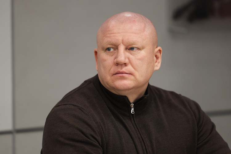 Ильдар Галимов: «Говорят: «Если у нас в части, в роте, дивизии есть хоть один татарин — мы его двумя руками держим. Потому что к нему по любому кто-то приедет. И у нас будет на столах и чак-чак, и казалык, и маскировочные сети, и все остальное»