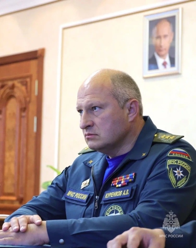 Главы МЧС России и Донецкой Народной Республики обсудили вопросы восстановления мирной жизни