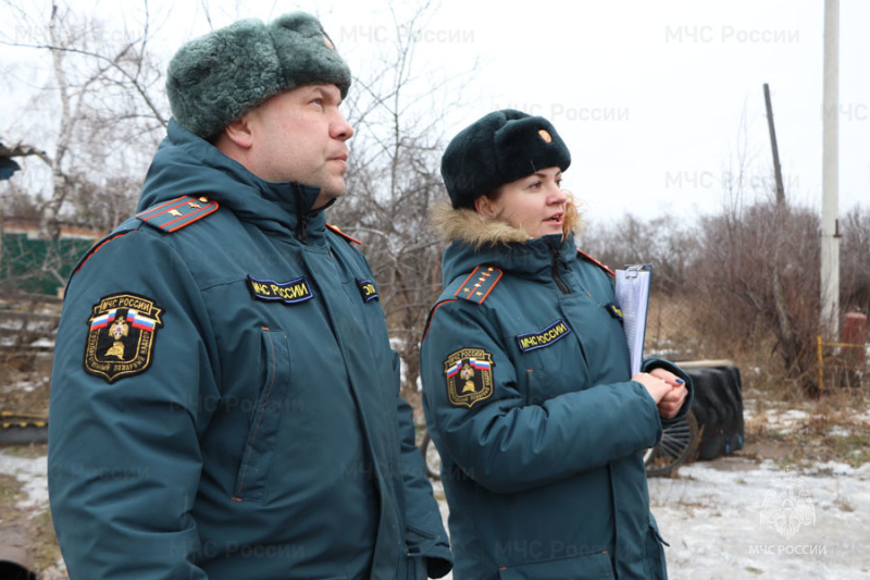В пос. Ивановский сегодня инструктировали граждан по пожарной безопасности