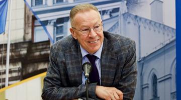 Поздравление ректора РГГУ Андрея Логинова с Днём знаний 