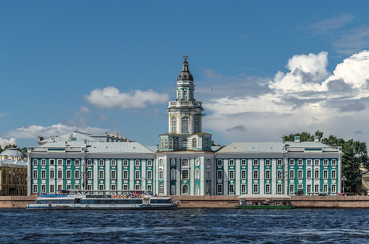 музей петра первого в санкт петербурге