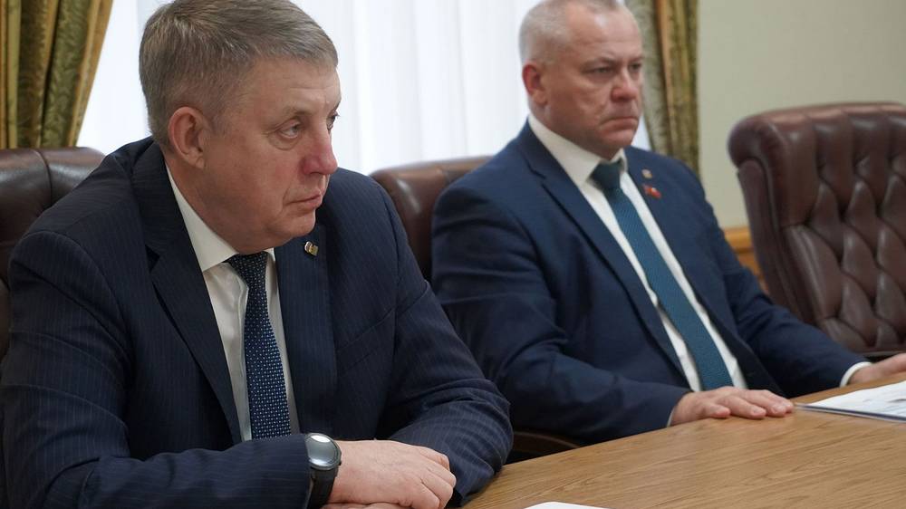 Александр Богомаз и Валентин Суббот провели рабочую встречу с директором «Брянскэнерго»