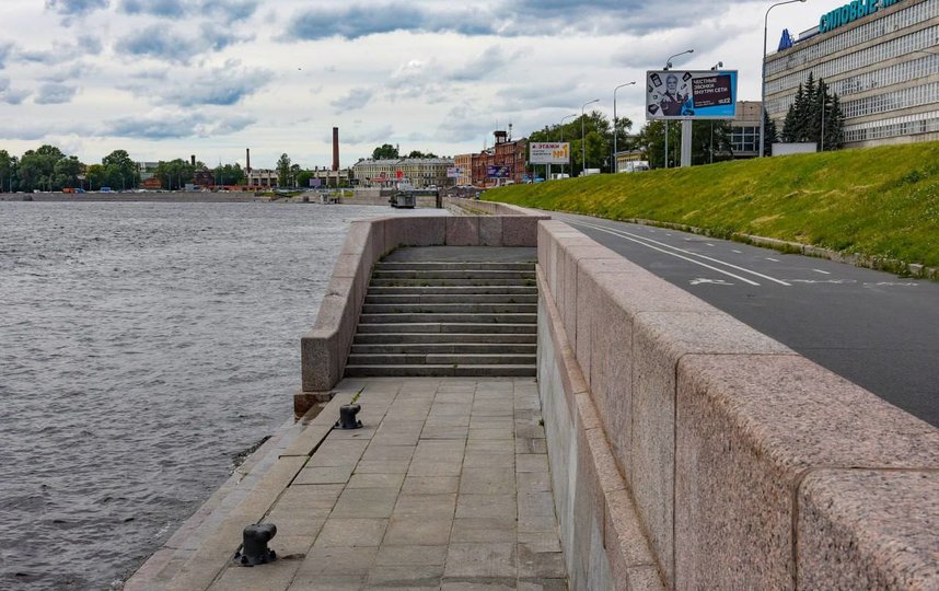 Два новых спуска оборудуют на Свердловской набережной. Фото Telegram-канал вице-губернатора Николая Линченко