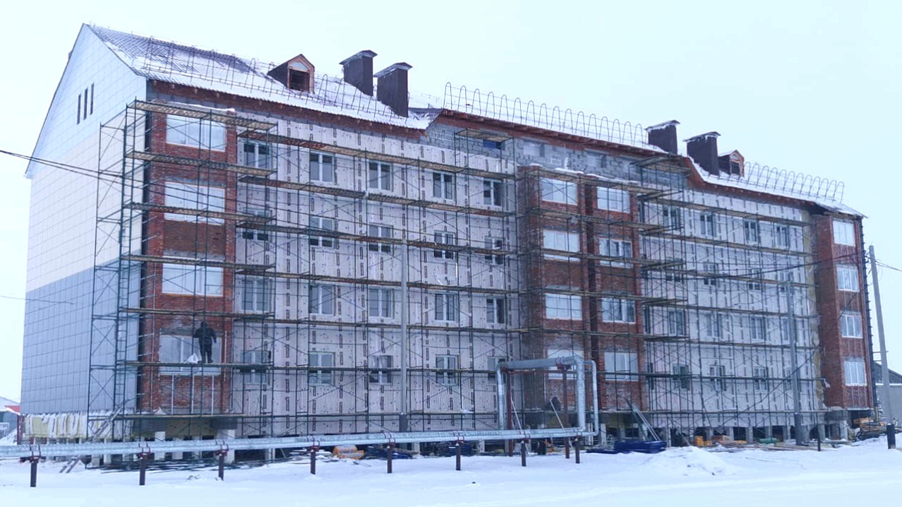 В отдаленном селе Ямала завершается строительство двух домов для семей из аварийного жилья 