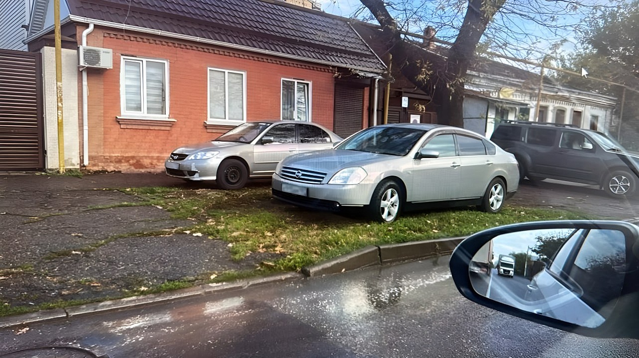 Водителей, паркующихся на газонах, будут штрафовать автоматически в Краснодаре