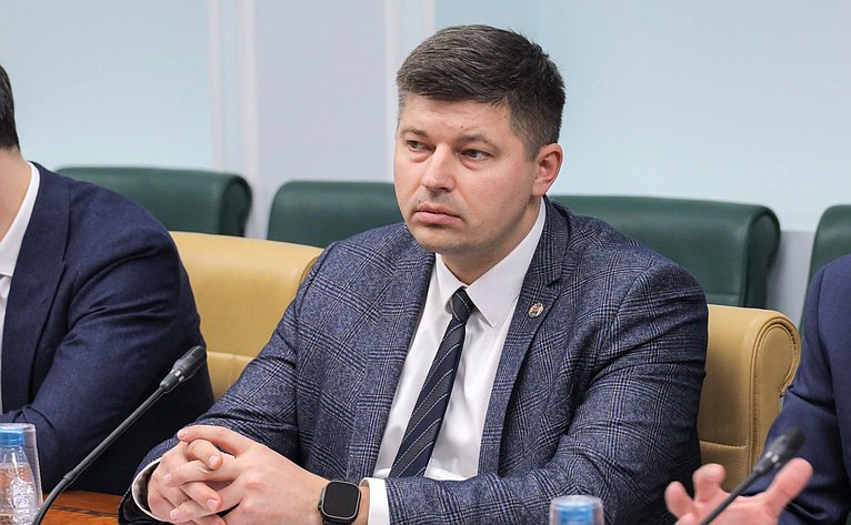 Круглый стол Комитета СФ по экономической политике на тему «Автономные транспортные средства: от испытаний к интеграции в правовое поле РФ»