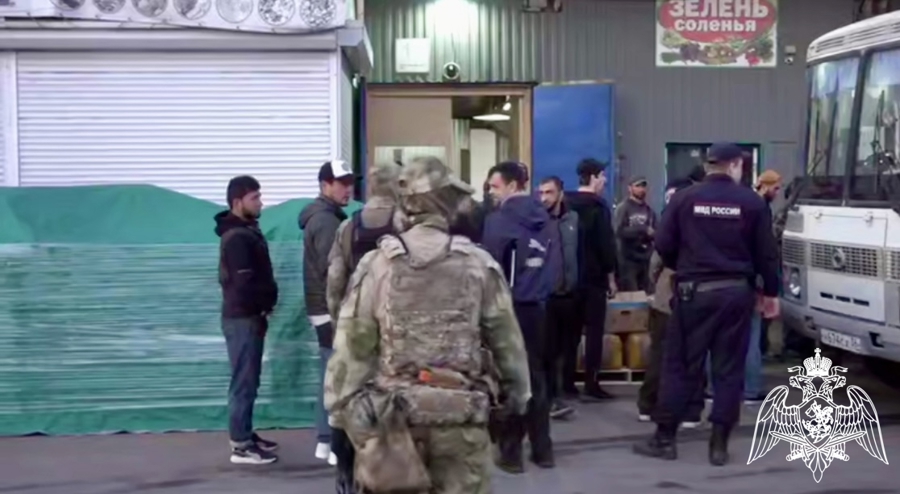 При поддержке бойцов Росгвардии в Воронеже продолжается комплекс мероприятий по противодействию незаконной миграции