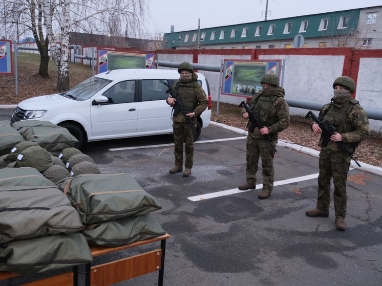 В Курске передали «Шевроле-Ниву» и «Ладу-Ларгус» военным и сотрудникам АСС