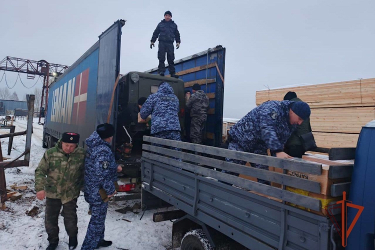 При содействии росгвардейцев из Томской области направлен очередной гуманитарный груз на Донбасс