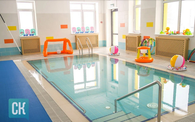 «Подарок мамочкам». В микрорайоне Курочкины открыли новый детский сад с бассейном