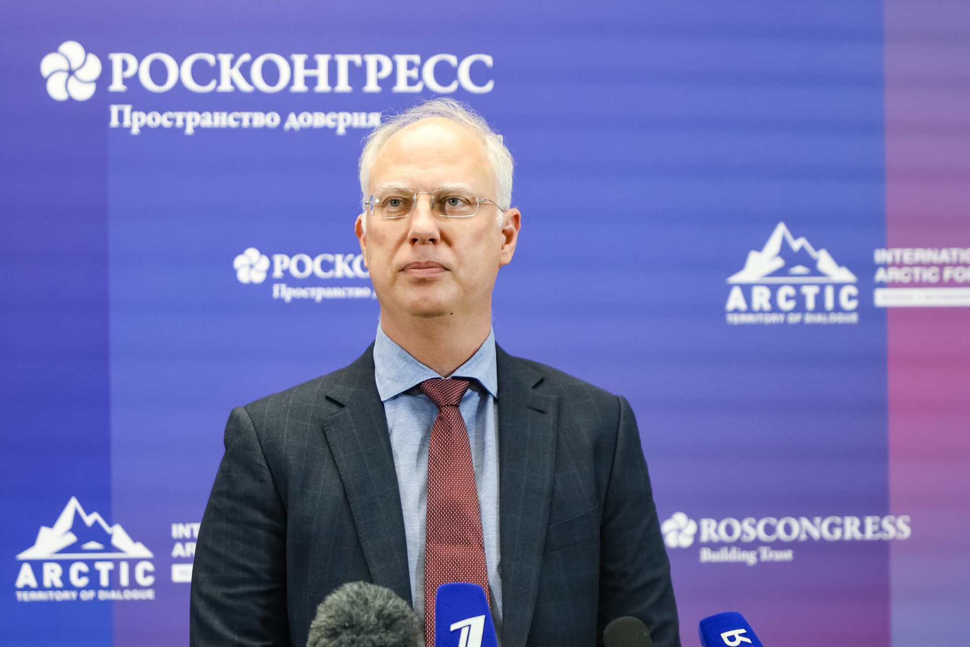 Глава РФПИ завел аккаунт в китайской соцсети