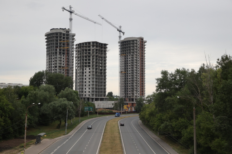 Еще один нерезидент Татарстана — строительный магнат из Марий-Эл Михаил Левит ведет несколько проектов в республике. Один из них — это ЖК «Авалон Сити» на Танковом кольце в Казани