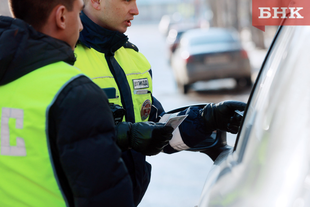 В Коми водителя наказали за хранение фальшивых водительских прав