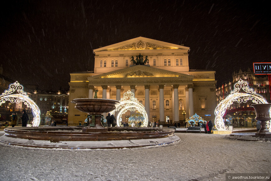 Новогодняя снежная Москва