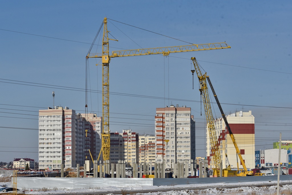 Омск строительство. Первичное жилье. Кварталы в году.