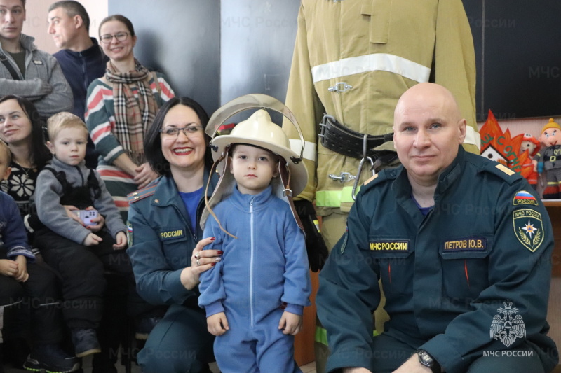 Первый в новом году интерактивный урок для юных Спасариков и Орлят прошёл в пожарно-спасательной части Орла