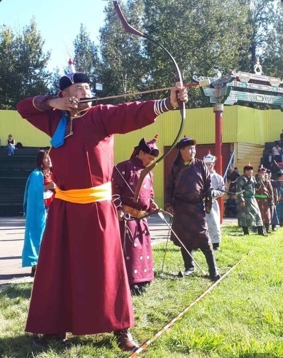 Спортивная программа праздника животноводов Тувы включает скачки, стрельбу из лука, шахматы, борьбу, марафонский бег