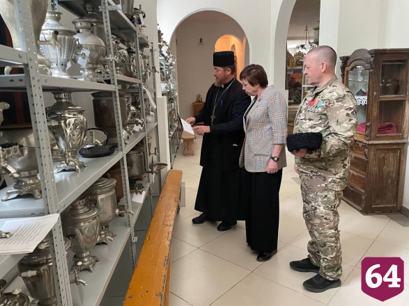 На саратовском фестивале самоваров в первый день накормили 1200 гостей