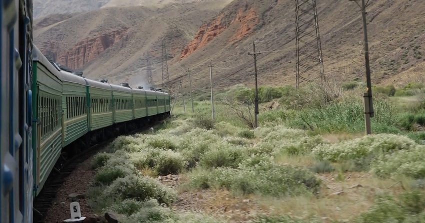 Пассажирский поезд «Бишкек-2 – Рыбачье» начнет курсировать с 16 июня
