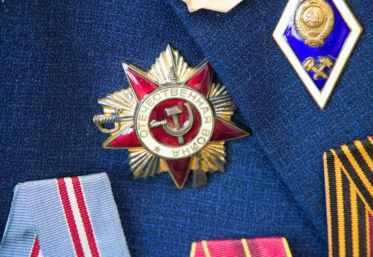 Южноуральским ветеранам передали частичку Вечного огня с могилы Неизвестного солдата