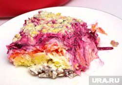 Селедка под шубой - традиционное блюдо, которое может быть не только вкусным, но и полезным при правильном подходе