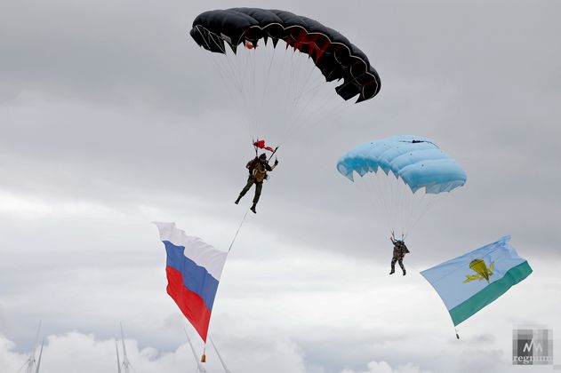 Сборная ЗВО по парашютному спорту