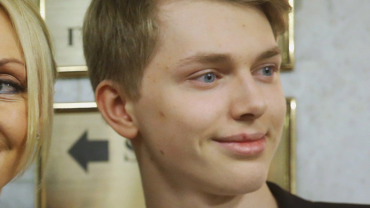 Где сейчас дени байсаров и чем занимается. Дени Байсаров. Сын Орбакайте Дени Байсаров. Внук Пугачевой Дени Байсаров. Дени Орбакайте Байсаров.