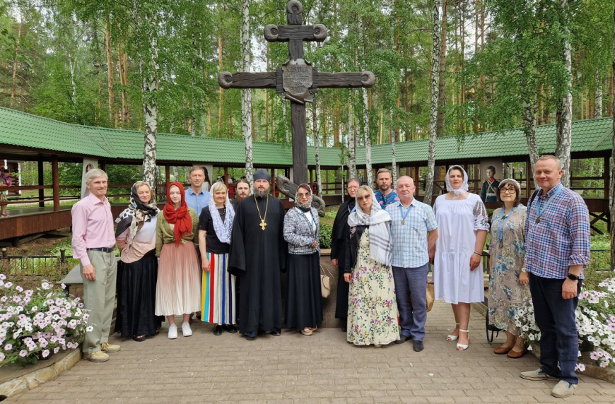 Храм страстотерпцев в Ганиной яме