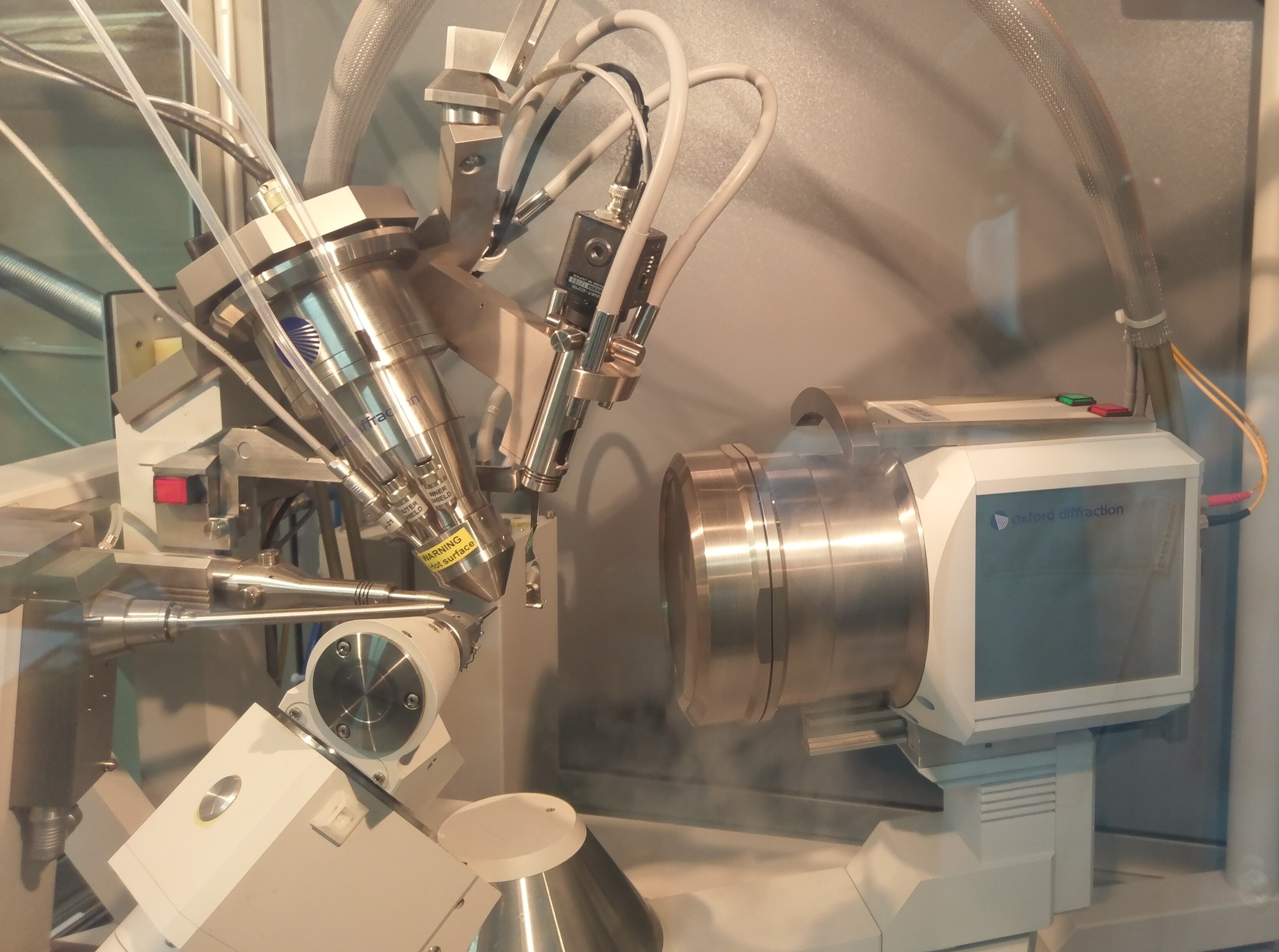 спутник. энергия спутника. исследователи юпитера. космический аппарат jupiter icy moons explorer. спутники ученые.