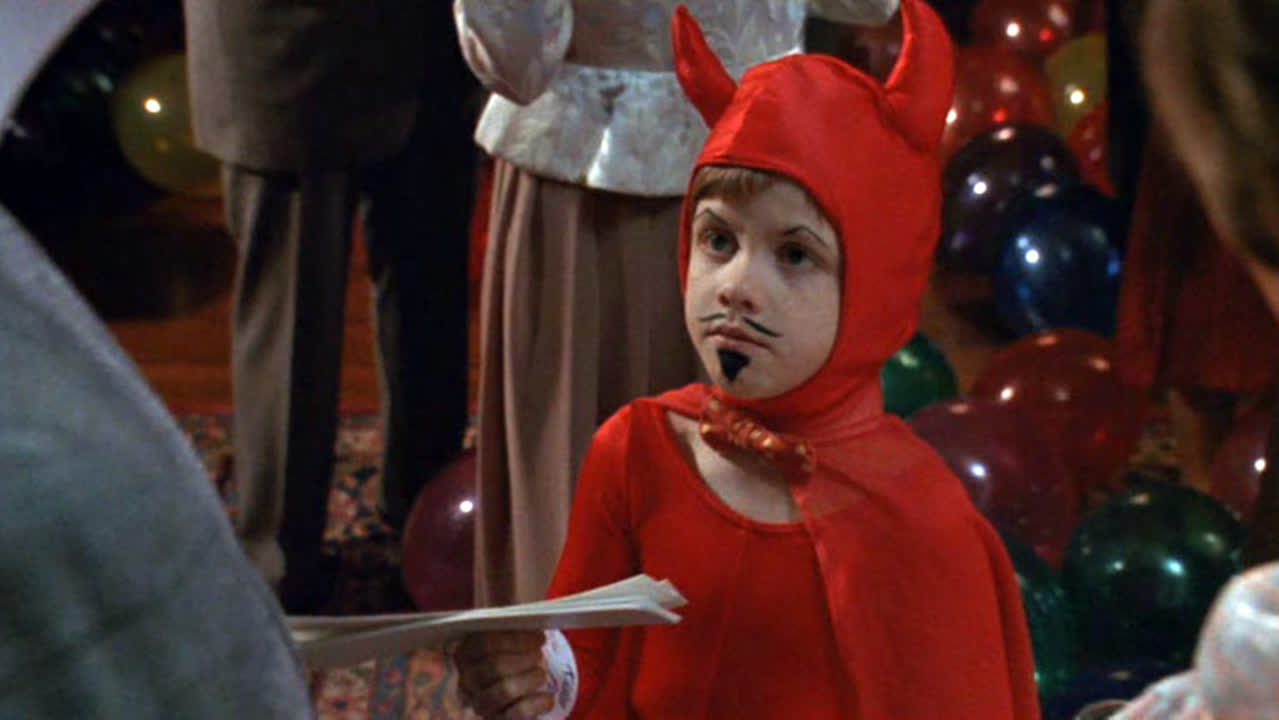 Трудный ребенок праздник. Трудный ребенок дьяволенок. Трудный ребёнок в костюме дьявола.