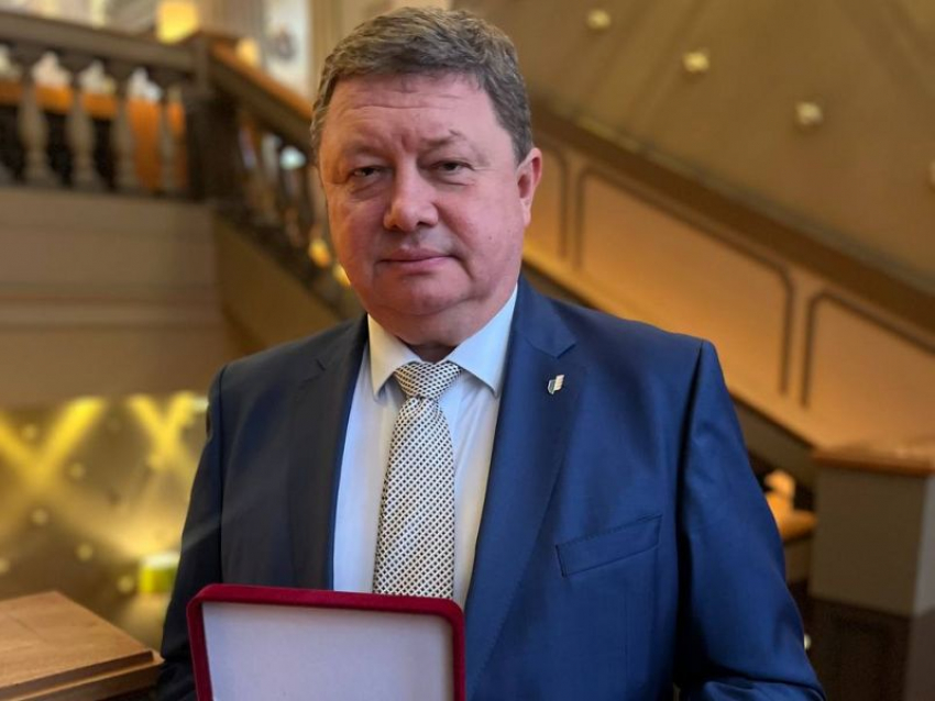 Награду от губернатора получил депутат Александр Сысоев в Воронеже