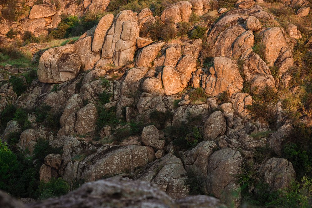 Российская туристка погибла во Вьетнаме: на автобус упал камень