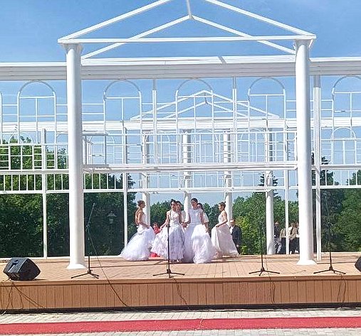 Сергей Рябухин в ходе поездки в регион принял участие в 57-м Всероссийском Пушкинском празднике поэзии в с. Языково Карсунского района