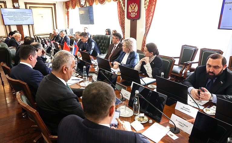 Встреча руководителя группы по сотрудничеству Совета Федерации с Великим национальным собранием Турции Мурата Хапсирокова с председателем Группы дружбы с Россией Великого национального собрания Турции