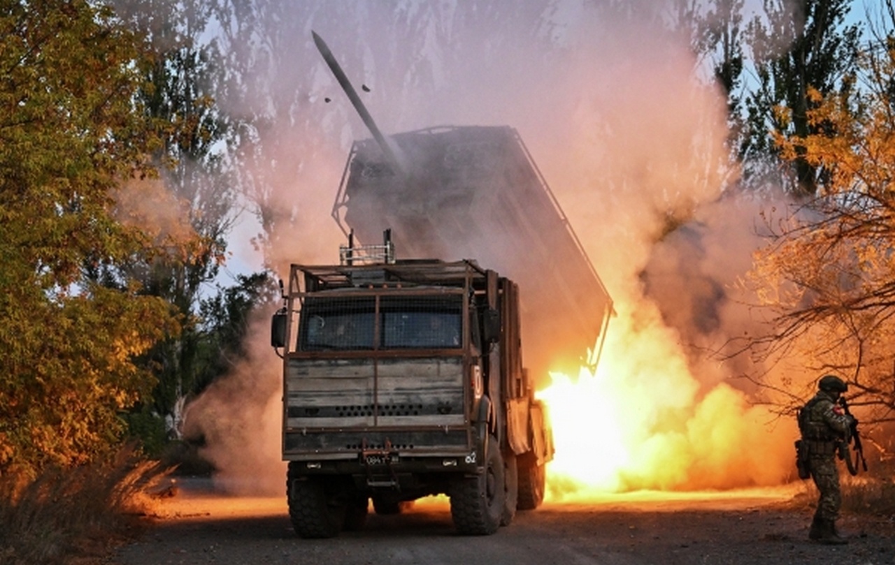 Боевая работа системы дистанционного минирования «Земледелие» группировки войск «Центр» на Красноармейском направлении в зоне СВО.