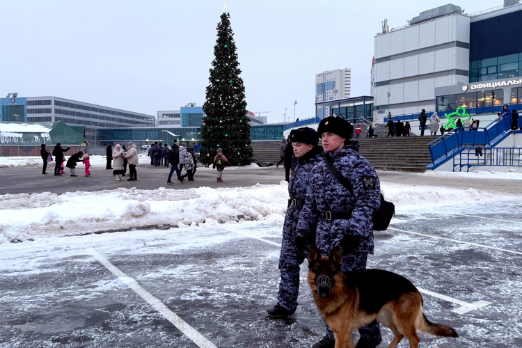 В Казани росгвардейцы приняли участие в обеспечении при проведении республиканской новогодней ёлки