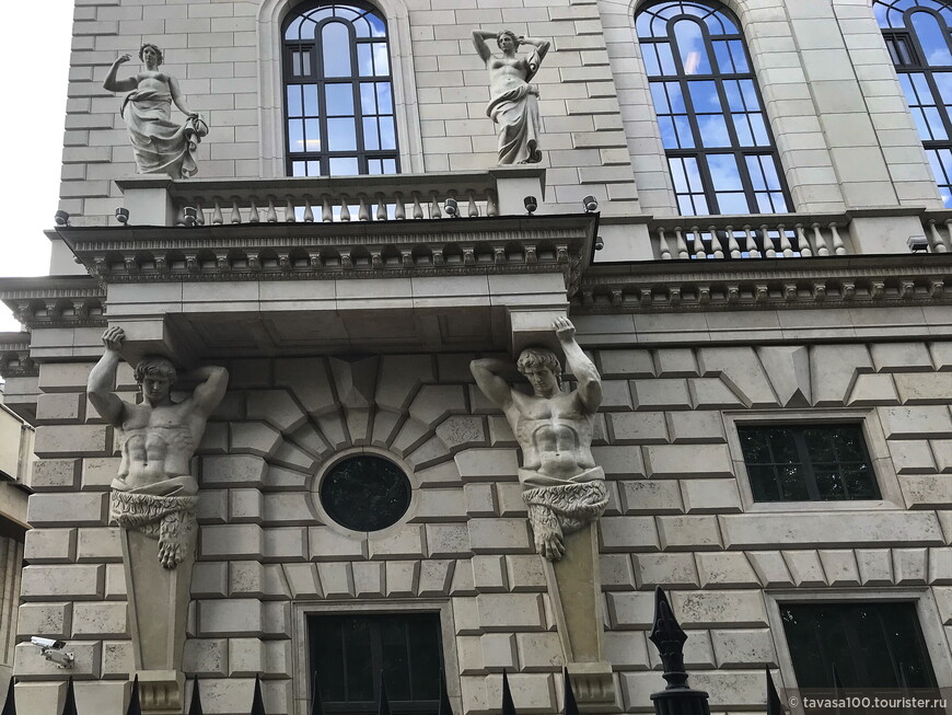 От Аничкова сада до улицы Росси