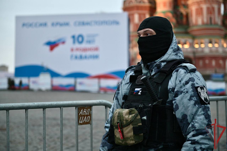 Росгвардия обеспечила безопасность проведения митинг-концерта на Красной площади в День воссоединения Крыма с Россией 