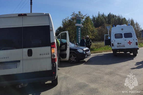 В Палехском районе столкнулись два автомобиля