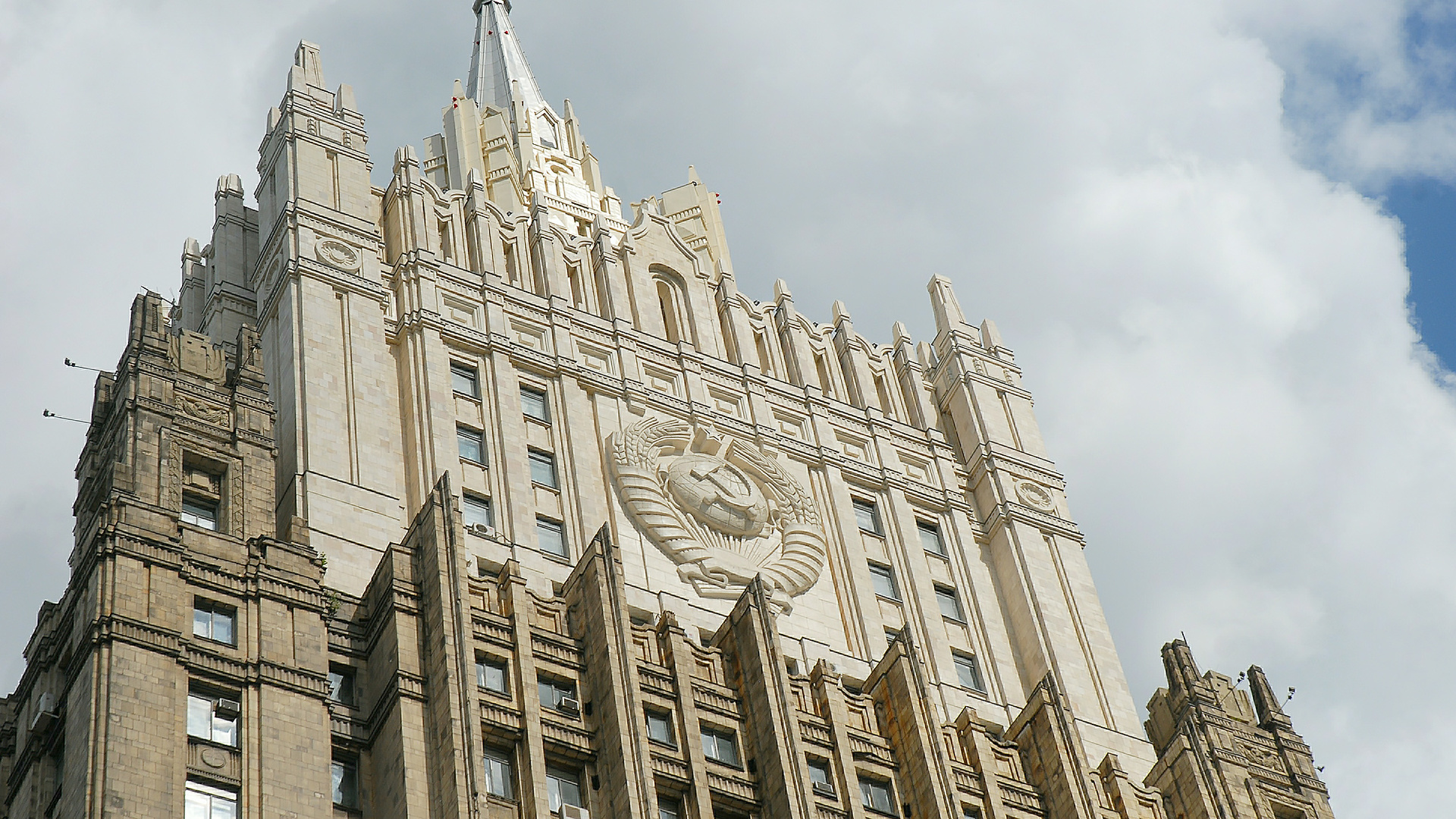МИД РФ: на Украине до сих пор могут разрабатывать компоненты биооружия