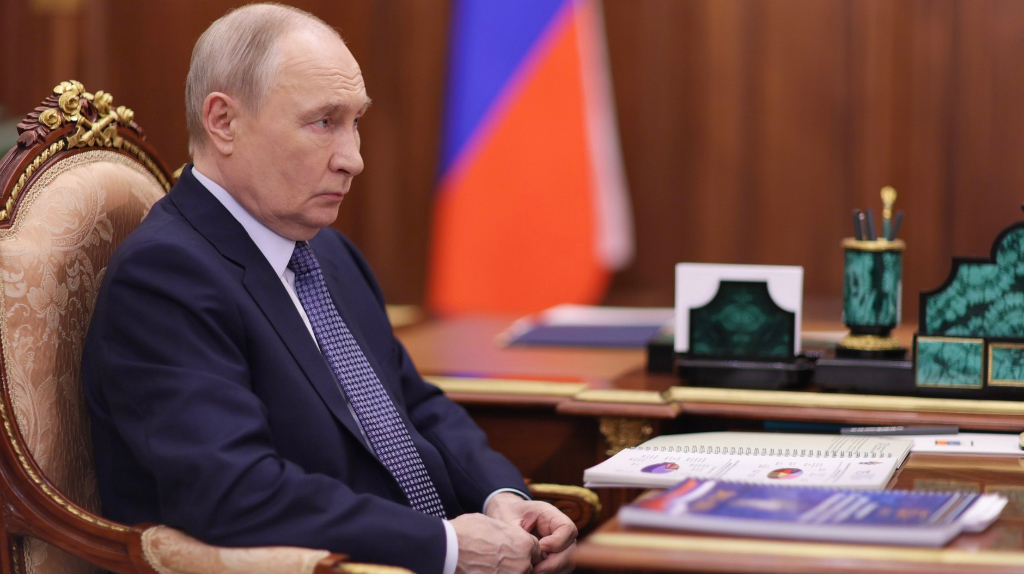 Путин принял отставку брянского губернатора Богомаза по собственному желанию