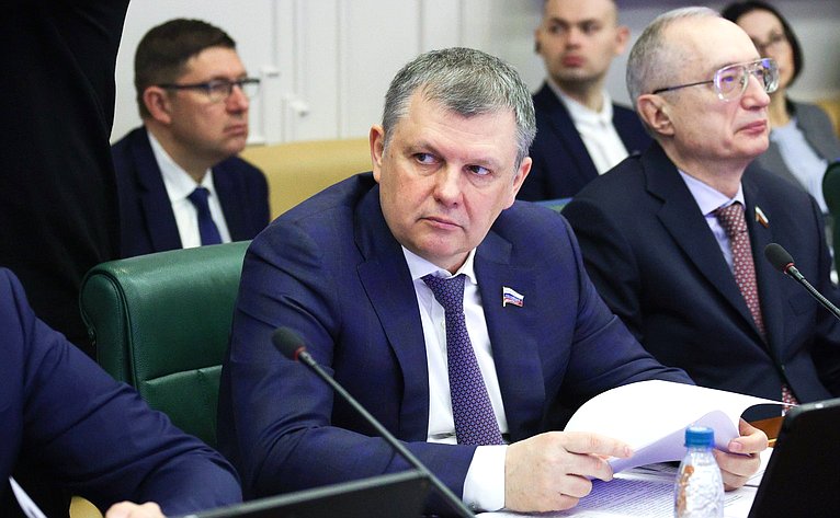 Александр Наролин