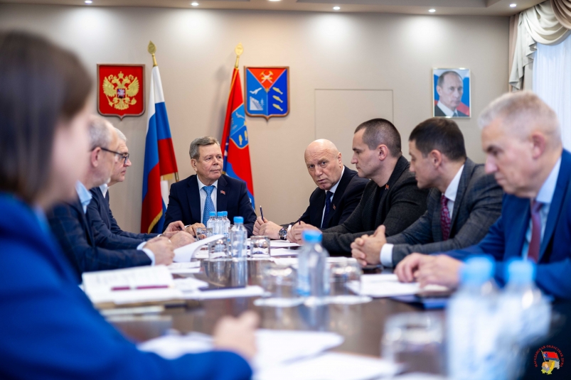 Заседание комитета по экономическому развитию, бюджету и налогам. Магаданская облдума