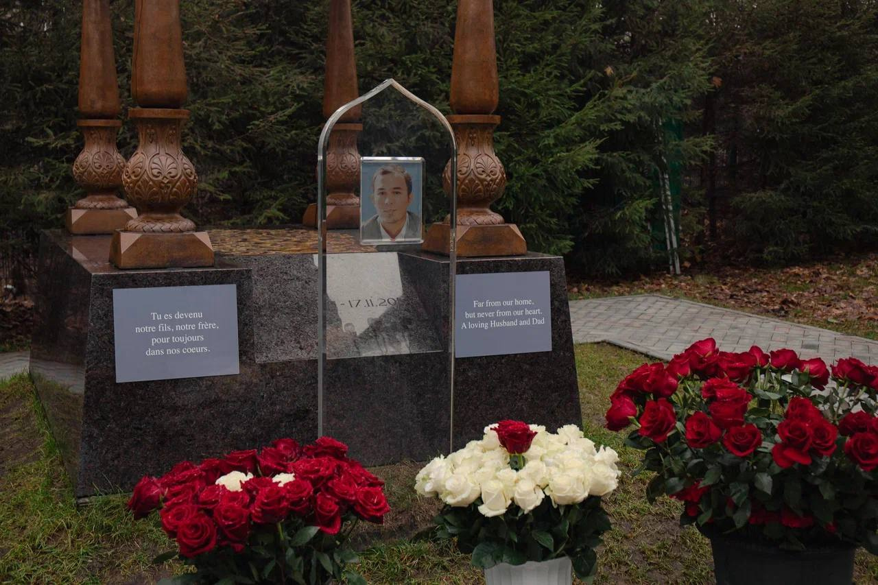 Могила сына президента Татарстана — единственная на Аллее Славы, появившаяся в нынешнем столетии