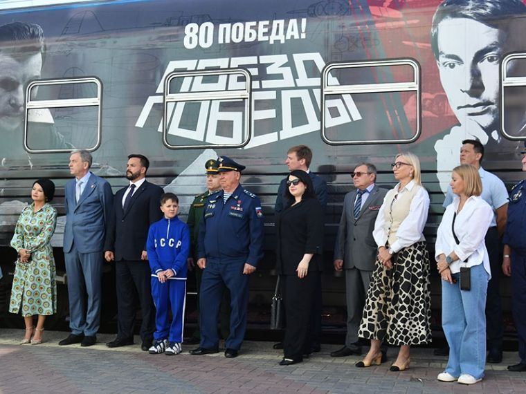 В Омске стартовала выставка «Поезд Победы», впечатлившая реализмом и масштабами