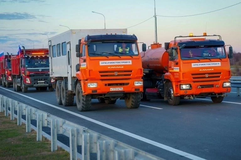 Как зажгли «Звезду Оби». Возле Сургута открыто движение через второй мост